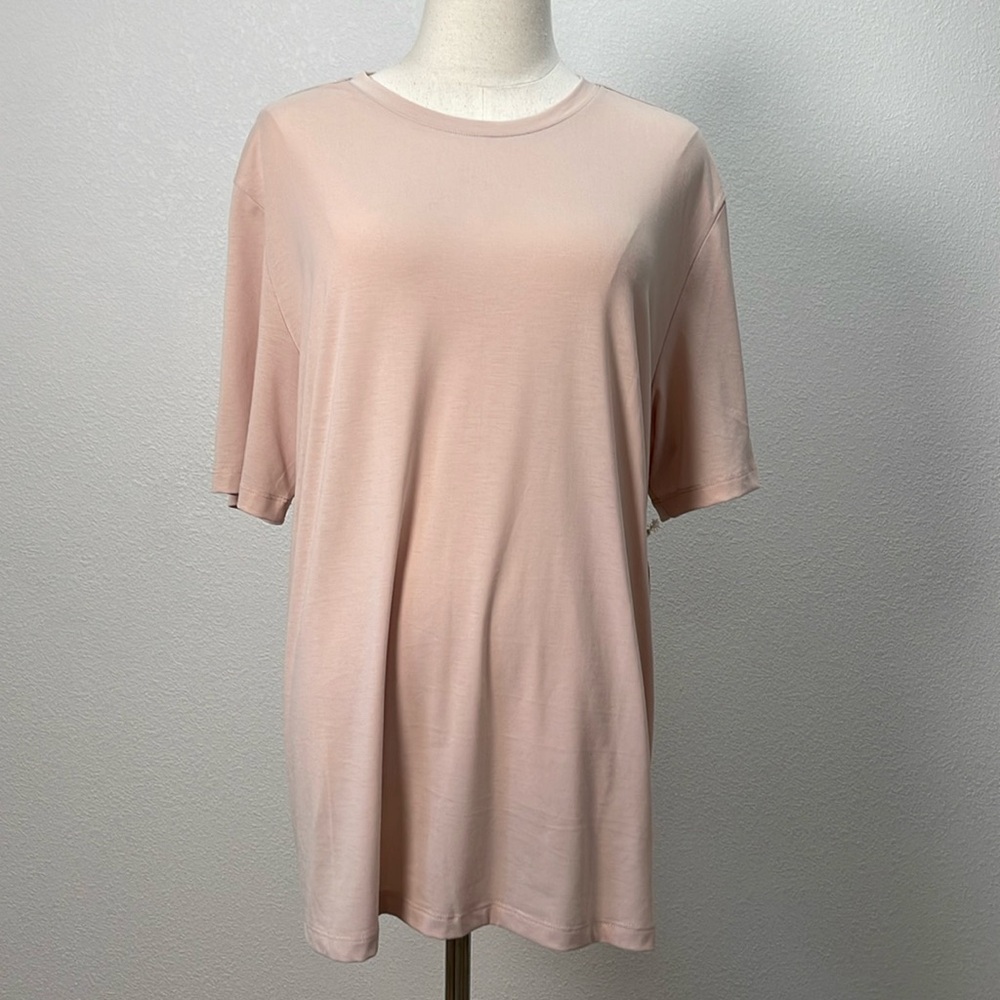 Vuori Tuvalu Tee - Size XL (NWT)